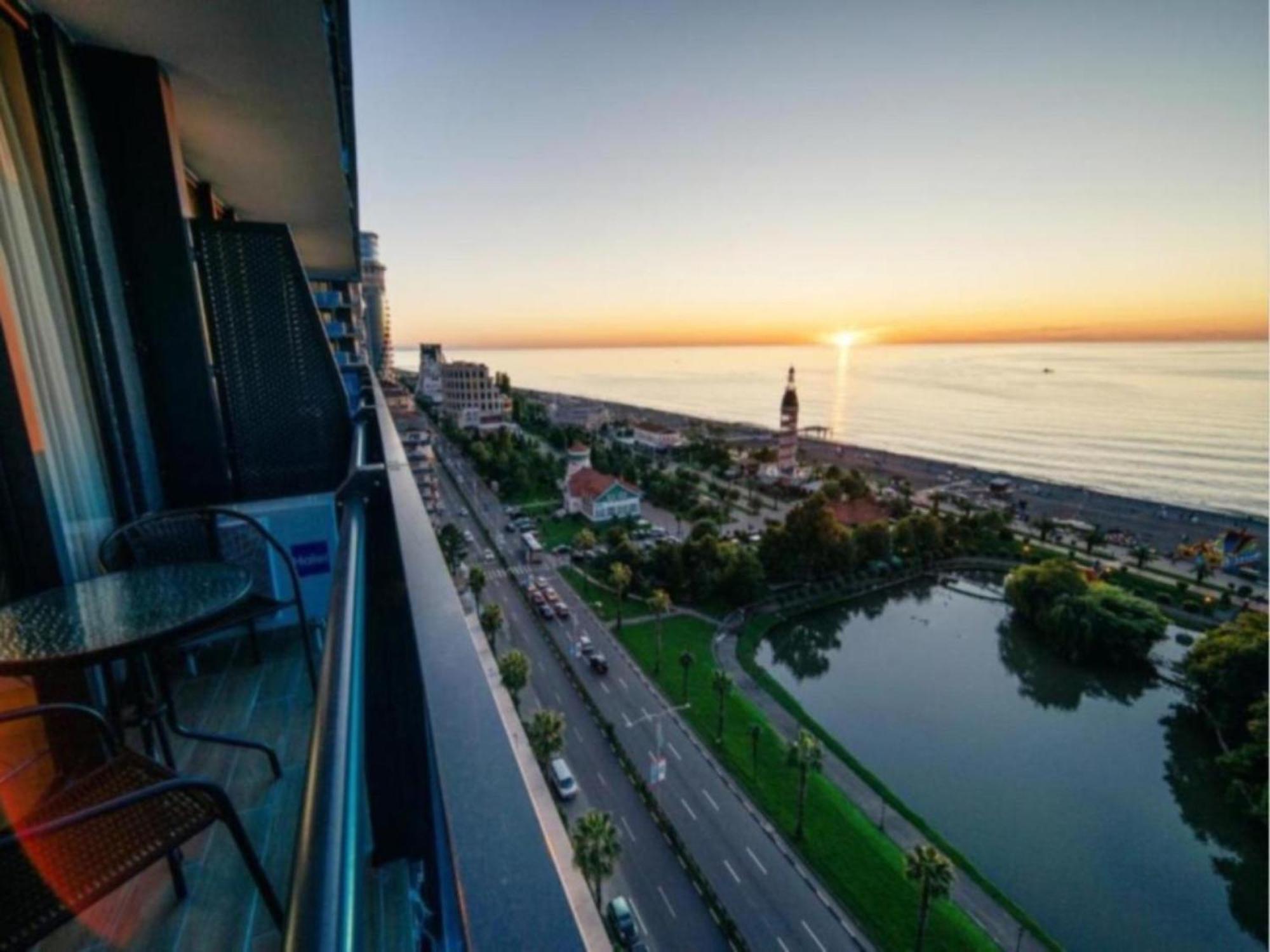 אפרטהוטל באטומי Sea View Orbi City מראה חיצוני תמונה